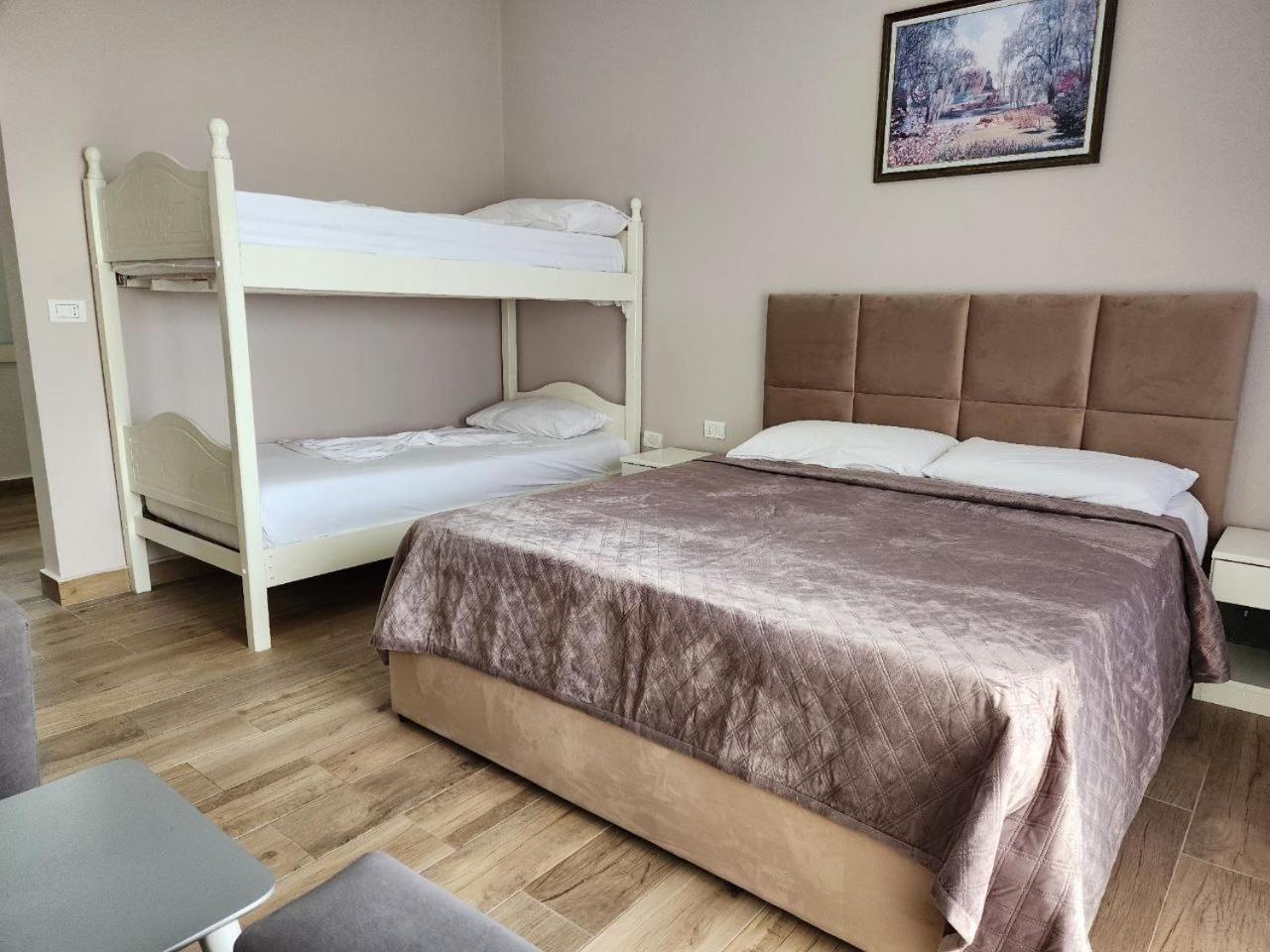 Hotel Maren Durrës Chambre photo