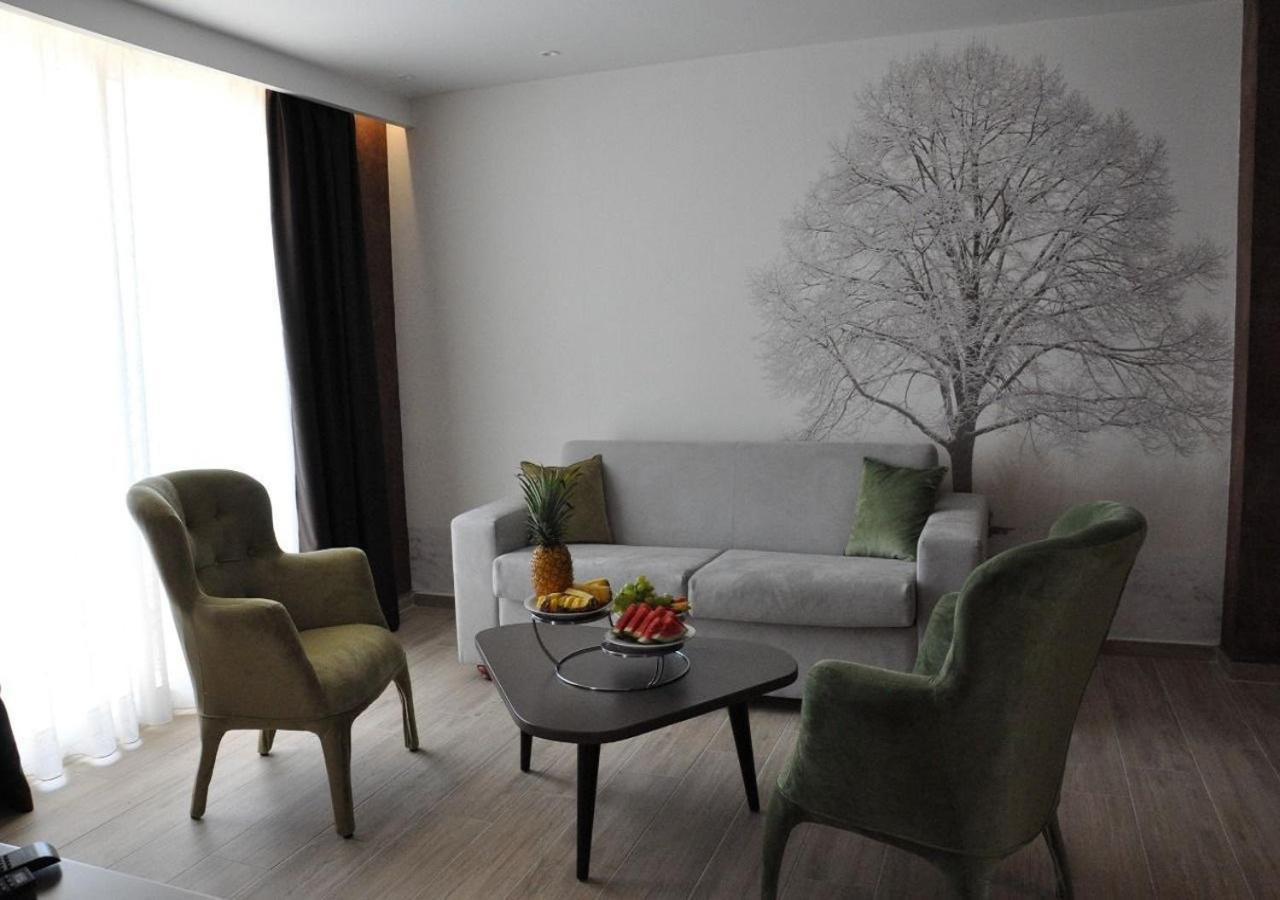 Hotel Maren Durrës Extérieur photo