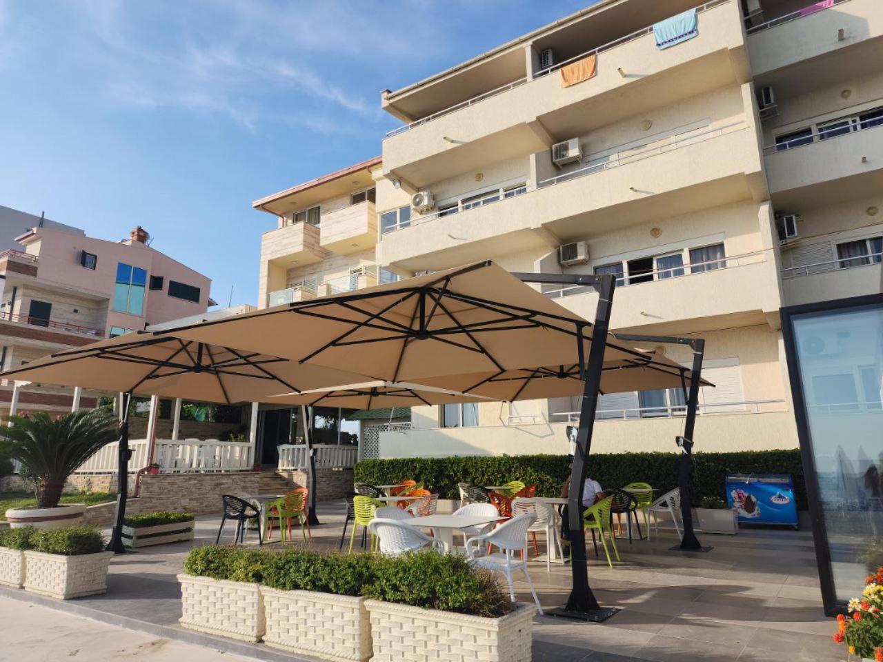 Hotel Maren Durrës Extérieur photo