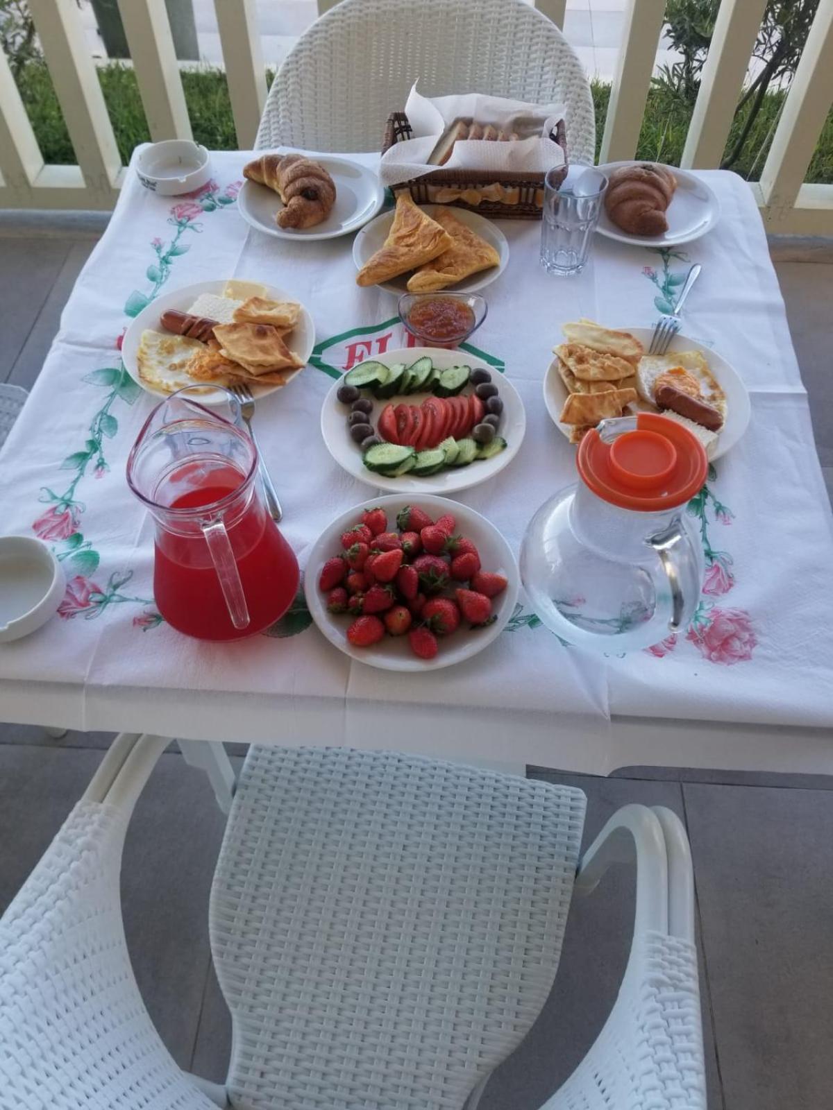 Hotel Maren Durrës Extérieur photo