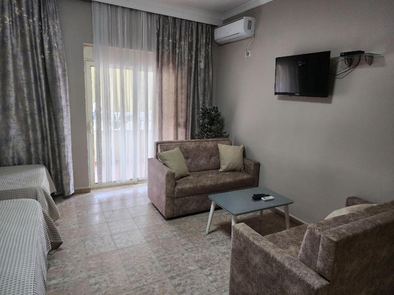Hotel Maren Durrës Extérieur photo