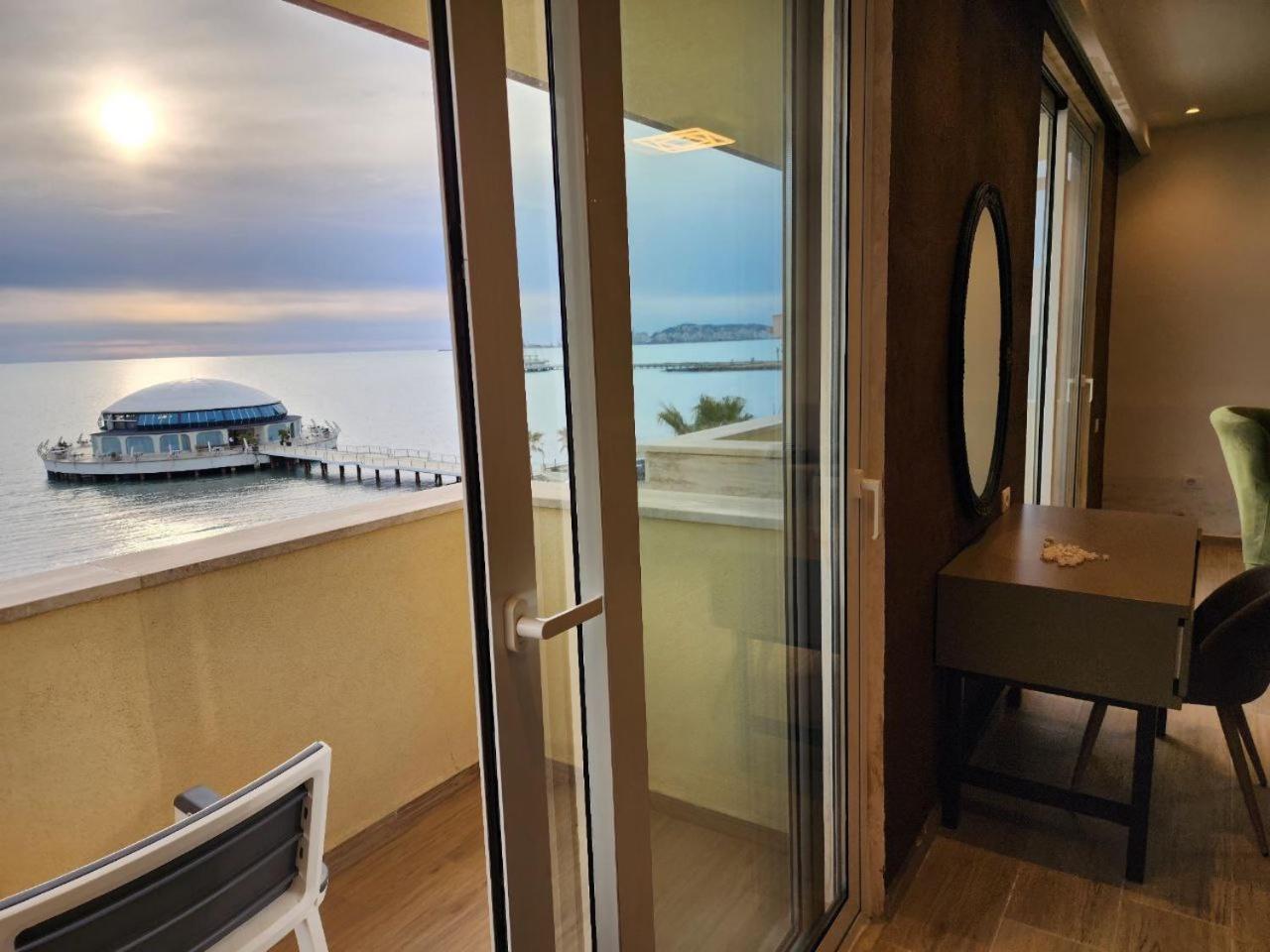 Hotel Maren Durrës Extérieur photo