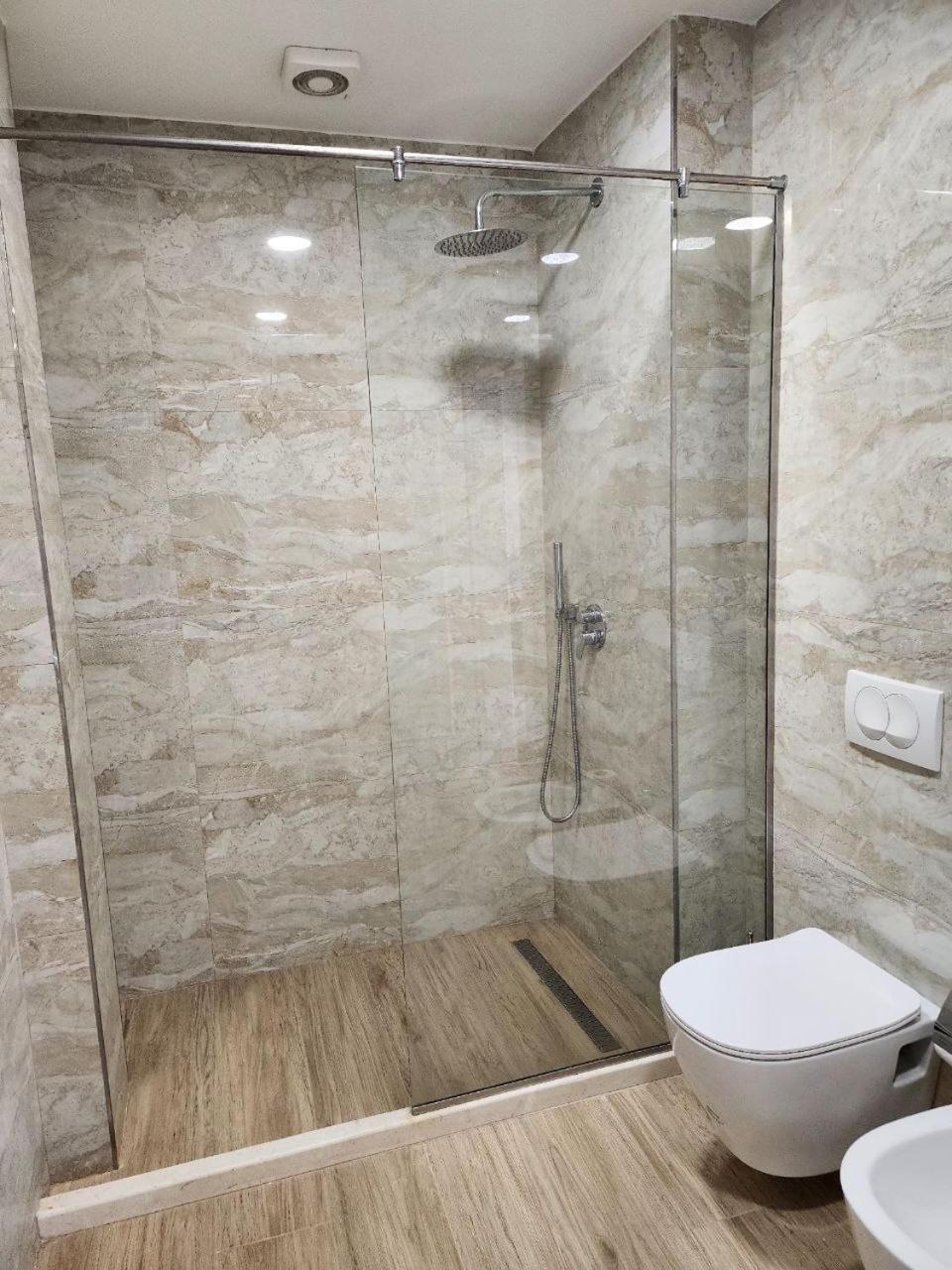 Hotel Maren Durrës Extérieur photo